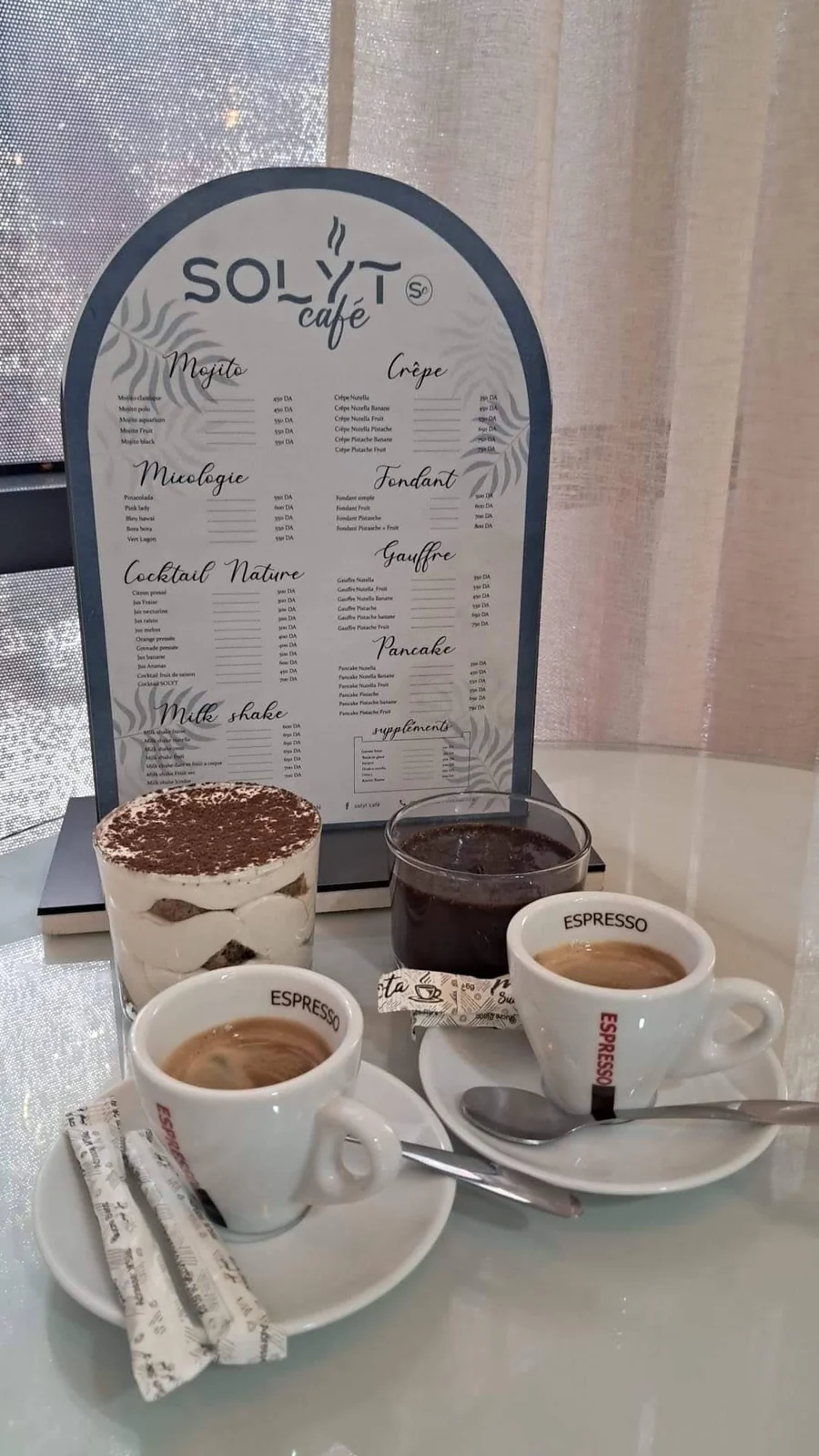 Cafés et desserts chez SOLYT Café